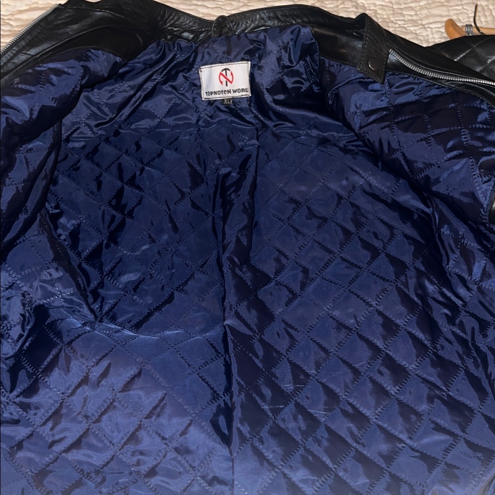 Men's Quilted Black Leather Bomber Jacket - Picture 6 of 13